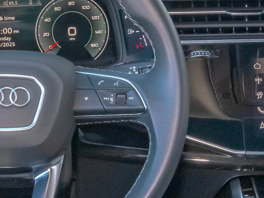 used 2025 Audi Q7 car, priced at $51,995
