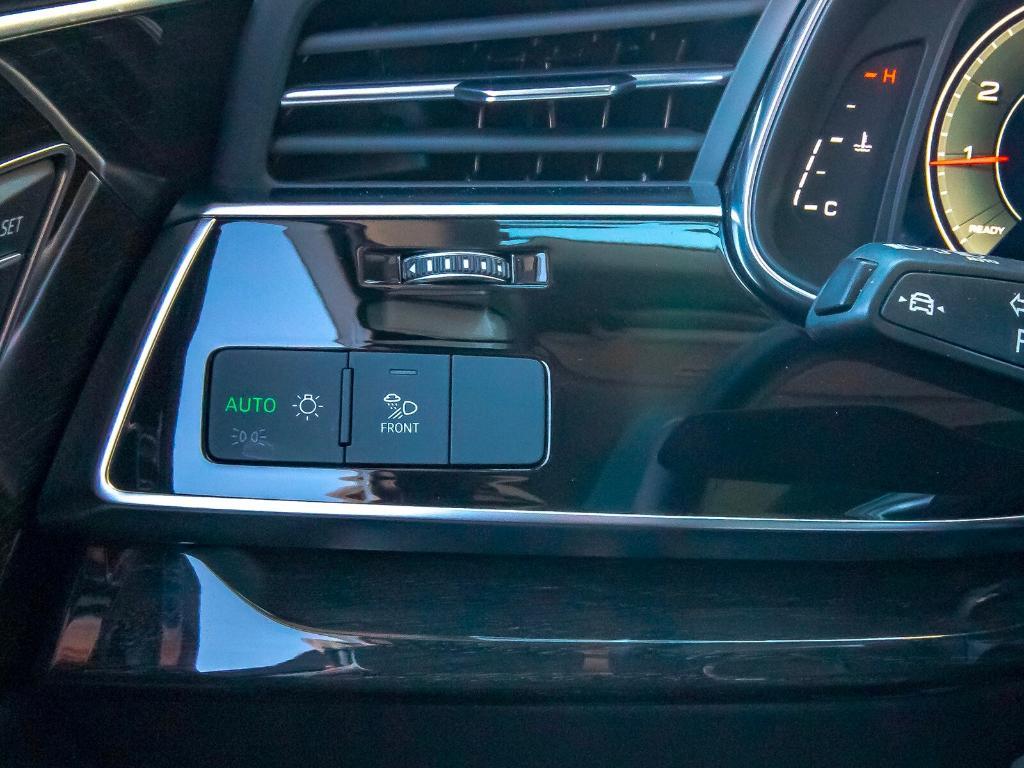 used 2025 Audi Q7 car, priced at $51,995