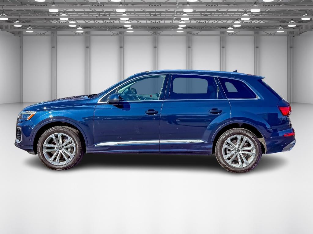 used 2025 Audi Q7 car, priced at $51,995