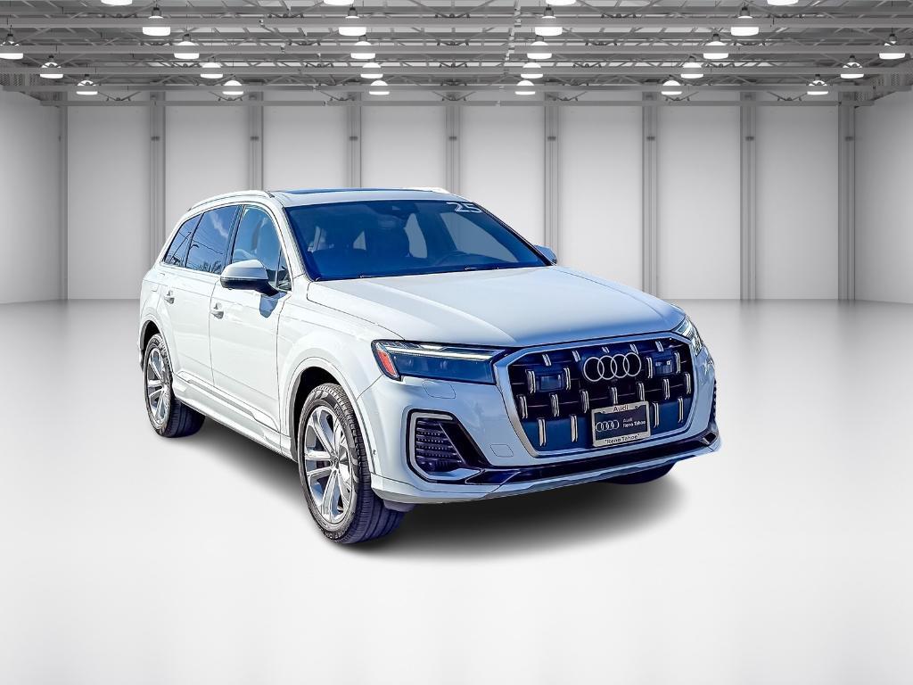 used 2025 Audi Q7 car, priced at $55,195
