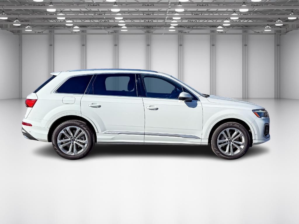 used 2025 Audi Q7 car, priced at $55,195