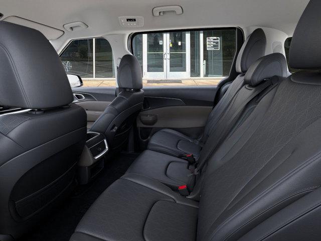 new 2026 Kia Carnival Hybrid car, priced at $41,270