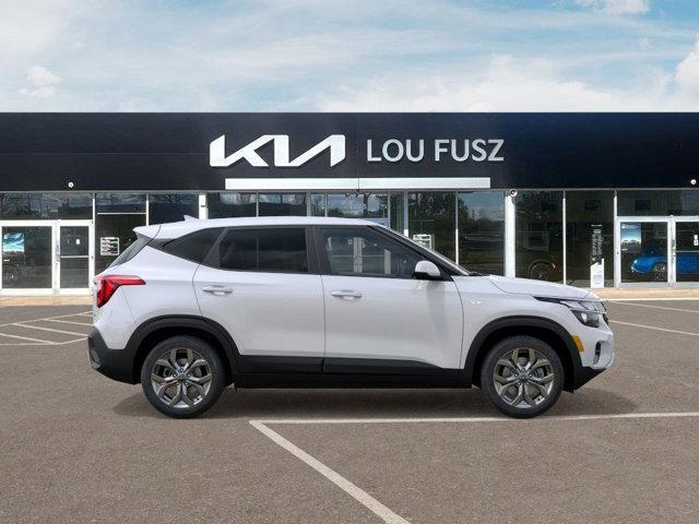 new 2025 Kia Seltos car, priced at $26,195