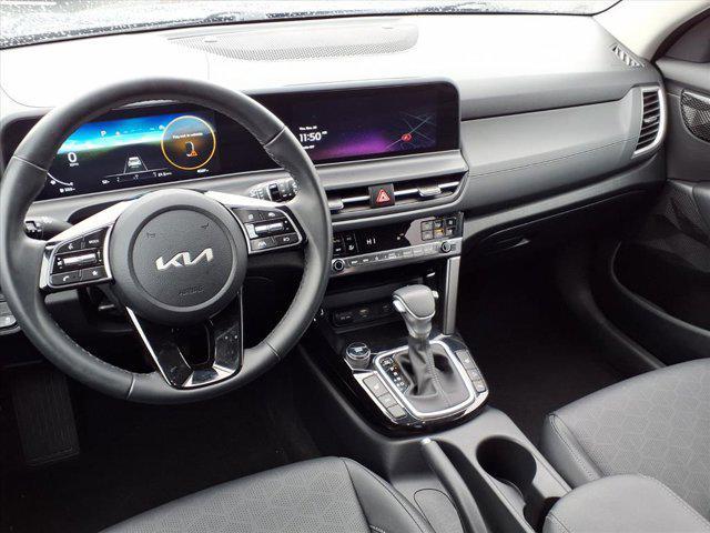 used 2025 Kia Seltos car, priced at $24,322