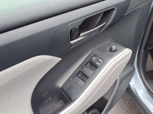 used 2021 Toyota Highlander Hybrid car, priced at $27,125