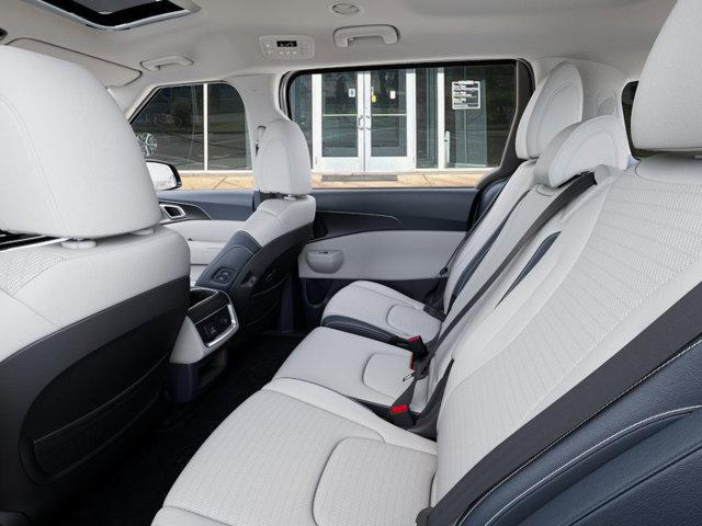 new 2025 Kia Carnival Hybrid car, priced at $53,745