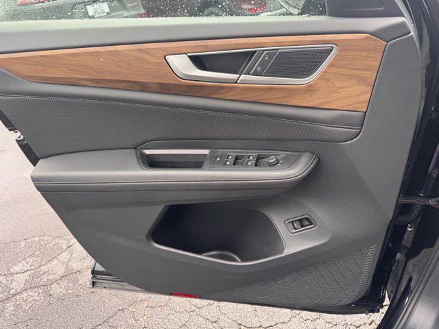 used 2025 Volkswagen Atlas car, priced at $42,321