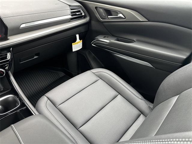 new 2026 Chevrolet Traverse car, priced at $43,685