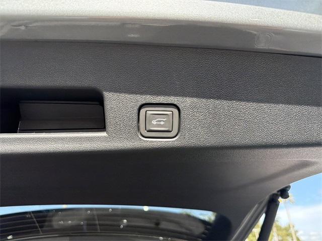 new 2026 GMC Acadia car, priced at $44,585