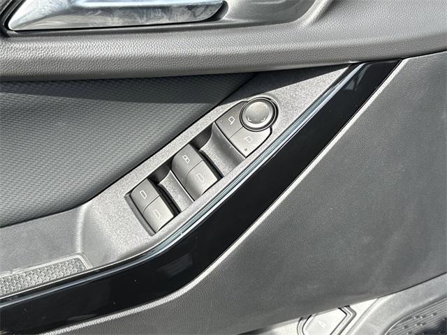 new 2026 Chevrolet Equinox car, priced at $29,990