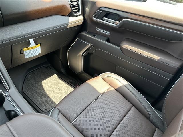 new 2025 GMC Sierra 1500 car, priced at $65,725