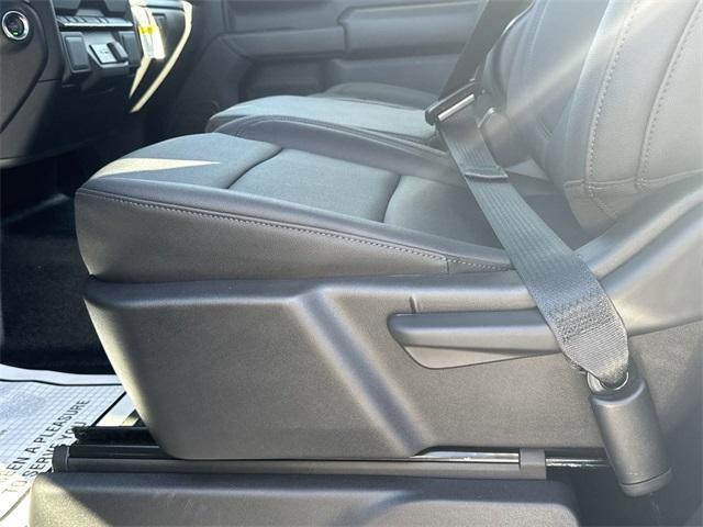 new 2025 Chevrolet Silverado 1500 car, priced at $32,440