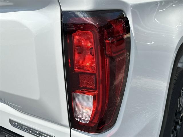new 2025 GMC Sierra 1500 car, priced at $43,495