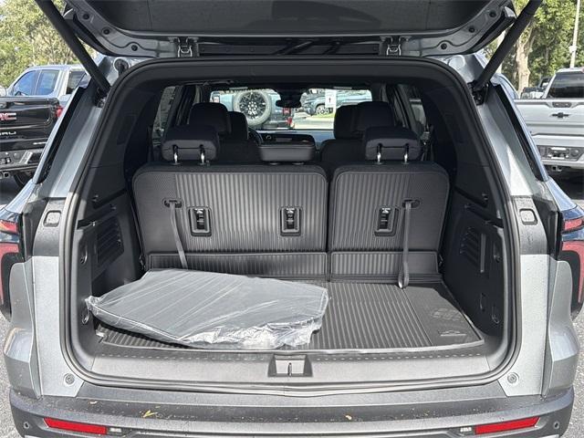 new 2026 Chevrolet Traverse car, priced at $42,919