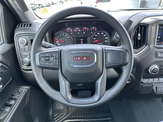 new 2025 GMC Sierra 1500 car, priced at $46,220