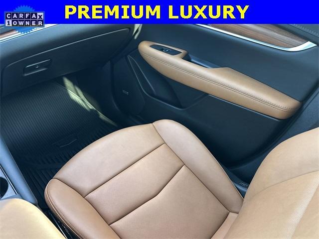 used 2024 Cadillac XT5 car, priced at $35,998