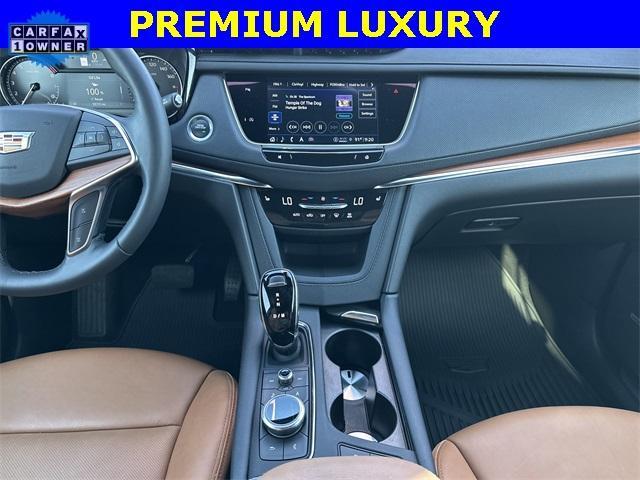 used 2024 Cadillac XT5 car, priced at $35,998