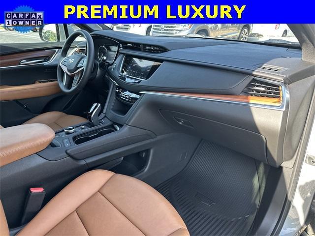 used 2024 Cadillac XT5 car, priced at $35,998