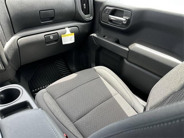 new 2025 GMC Sierra 1500 car, priced at $45,925