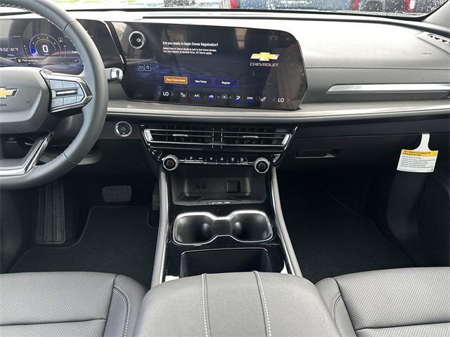 new 2026 Chevrolet Traverse car, priced at $43,025