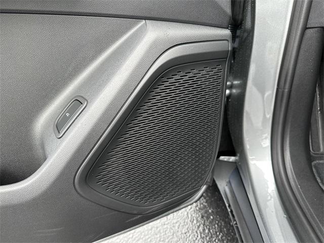 new 2026 Chevrolet Traverse car, priced at $43,025