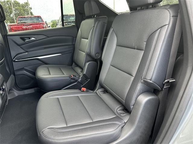 new 2026 Chevrolet Traverse car, priced at $43,025