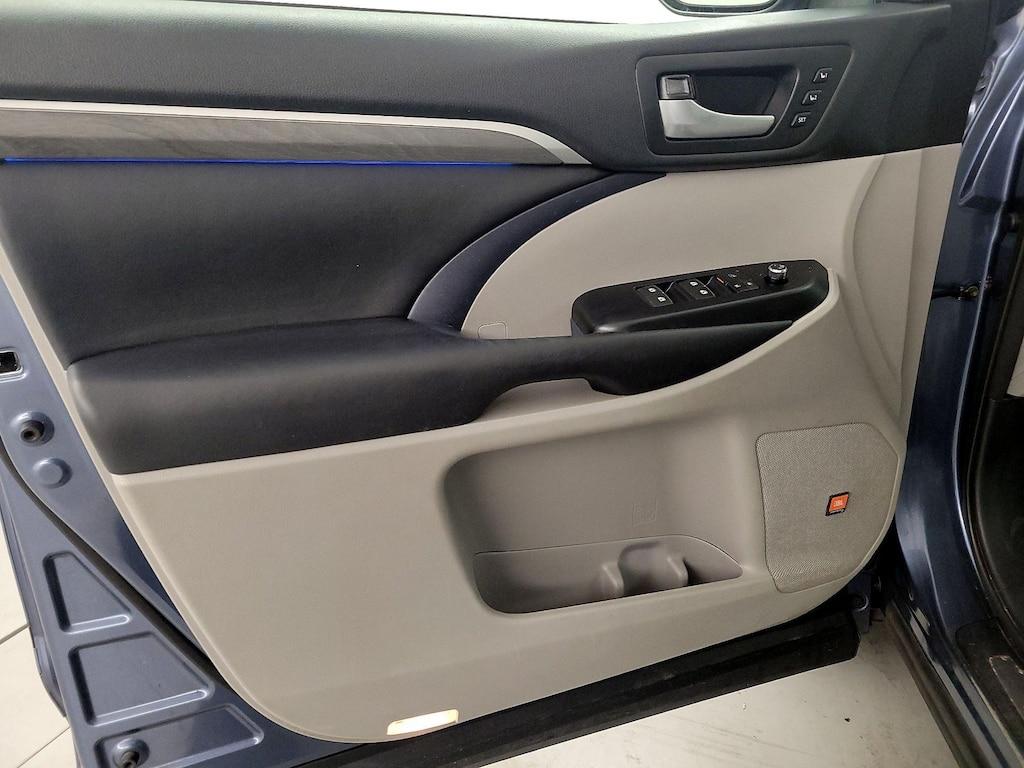 used 2017 Toyota Highlander car, priced at $27,998
