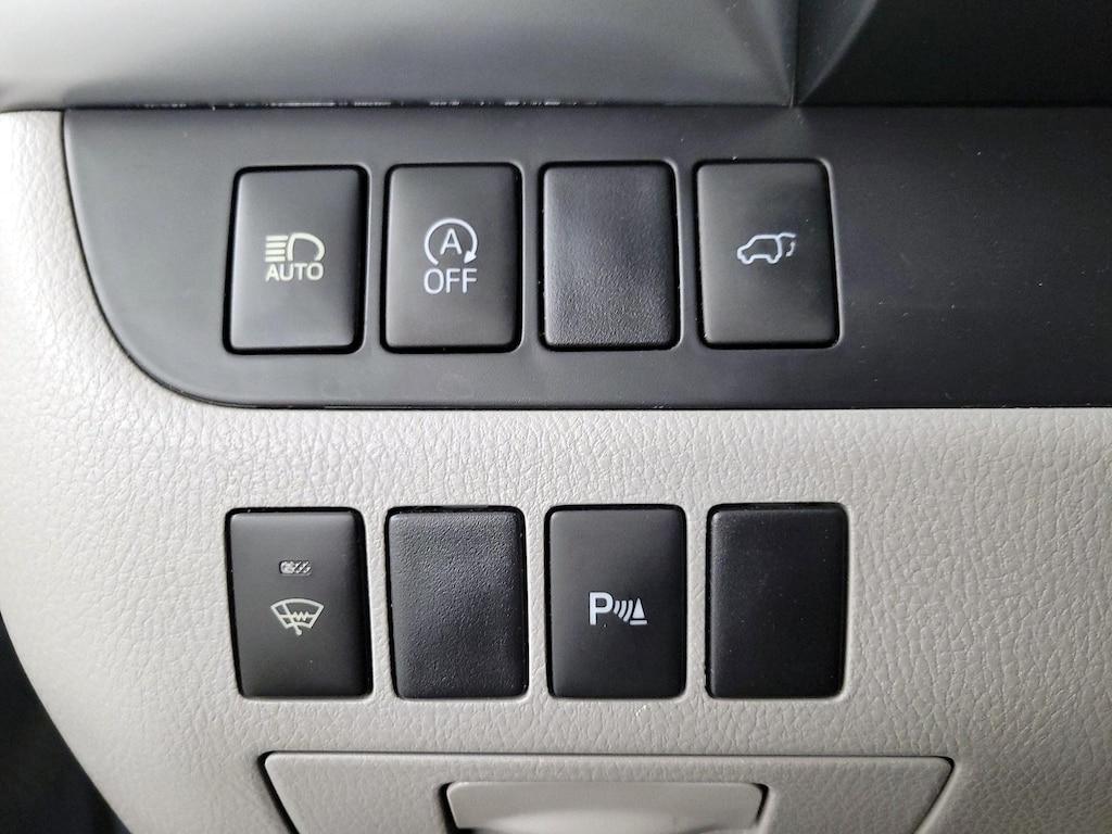 used 2017 Toyota Highlander car, priced at $27,998