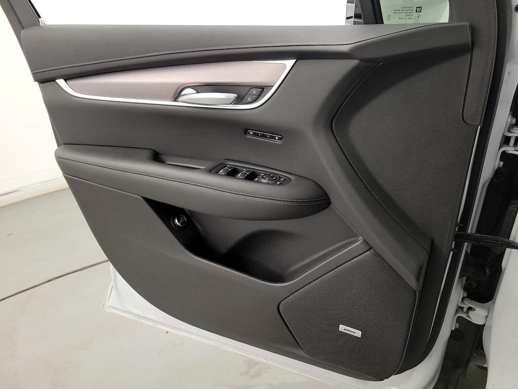 used 2023 Cadillac XT6 car, priced at $38,998
