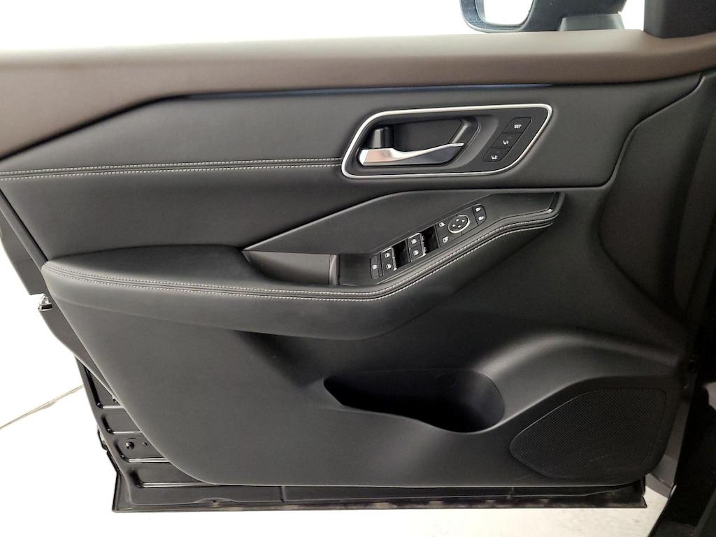 used 2021 Nissan Rogue car, priced at $28,998