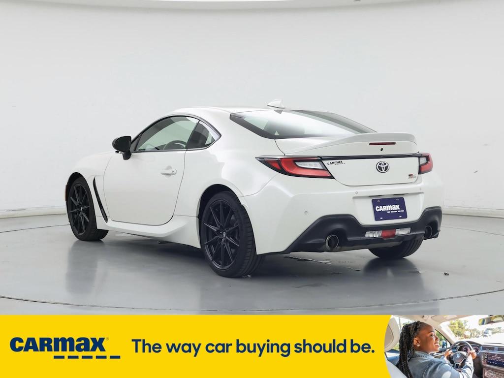 used 2023 Toyota GR86 car, priced at $35,998