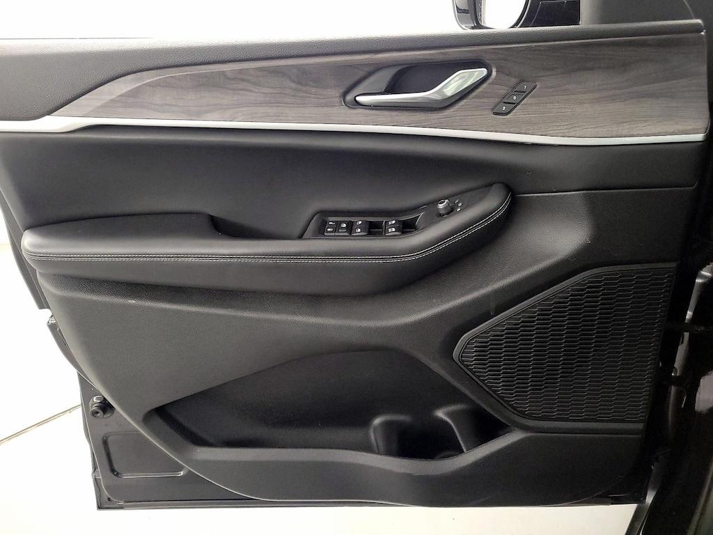 used 2023 Jeep Grand Cherokee car, priced at $35,998