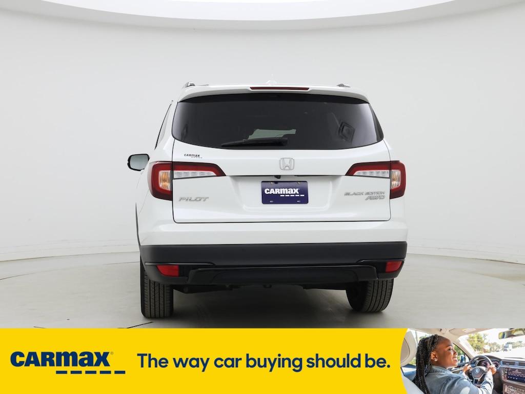 used 2022 Honda Pilot car, priced at $38,998