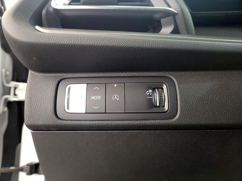 used 2025 Chevrolet Traverse car, priced at $37,998