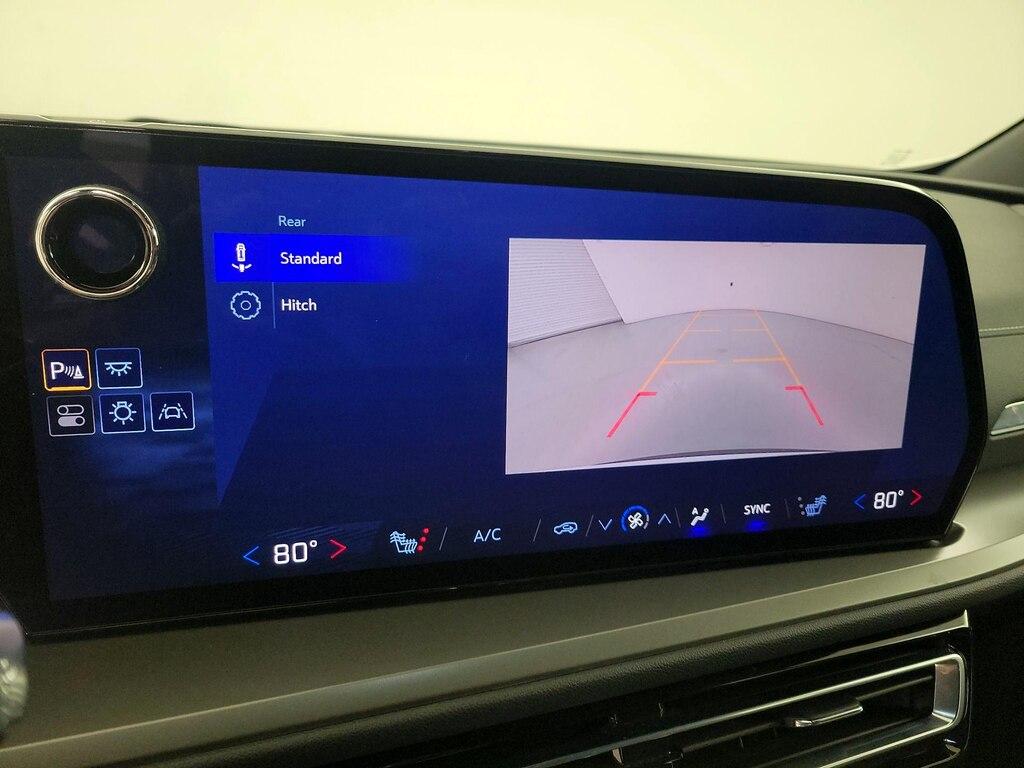 used 2025 Chevrolet Traverse car, priced at $37,998