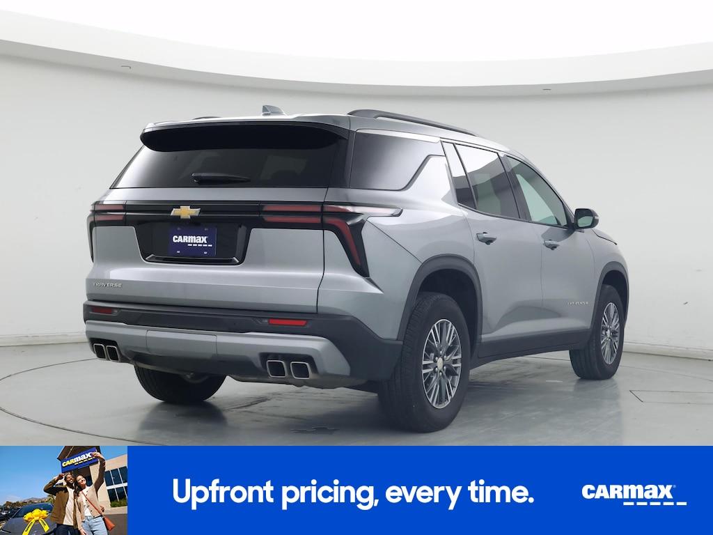 used 2025 Chevrolet Traverse car, priced at $38,998