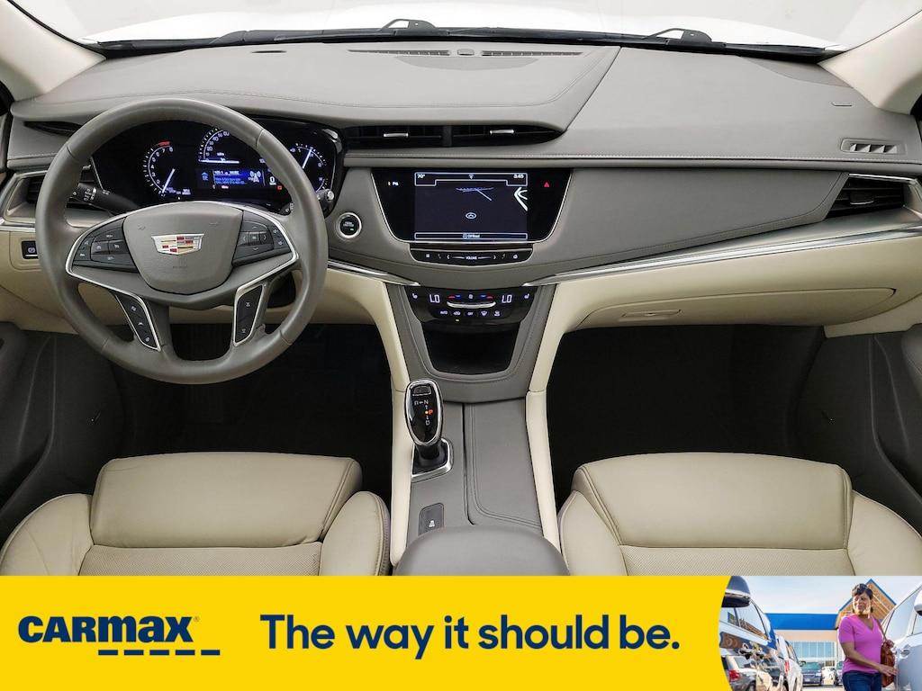 used 2017 Cadillac XT5 car, priced at $20,998