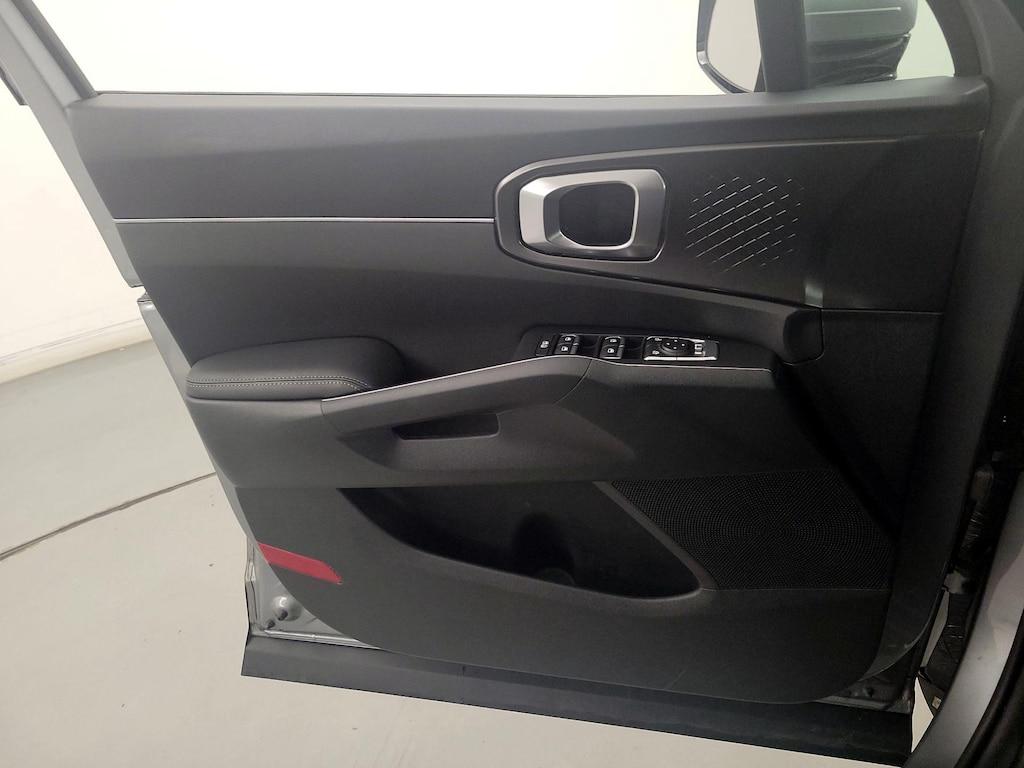 used 2022 Kia Sorento Hybrid car, priced at $32,998