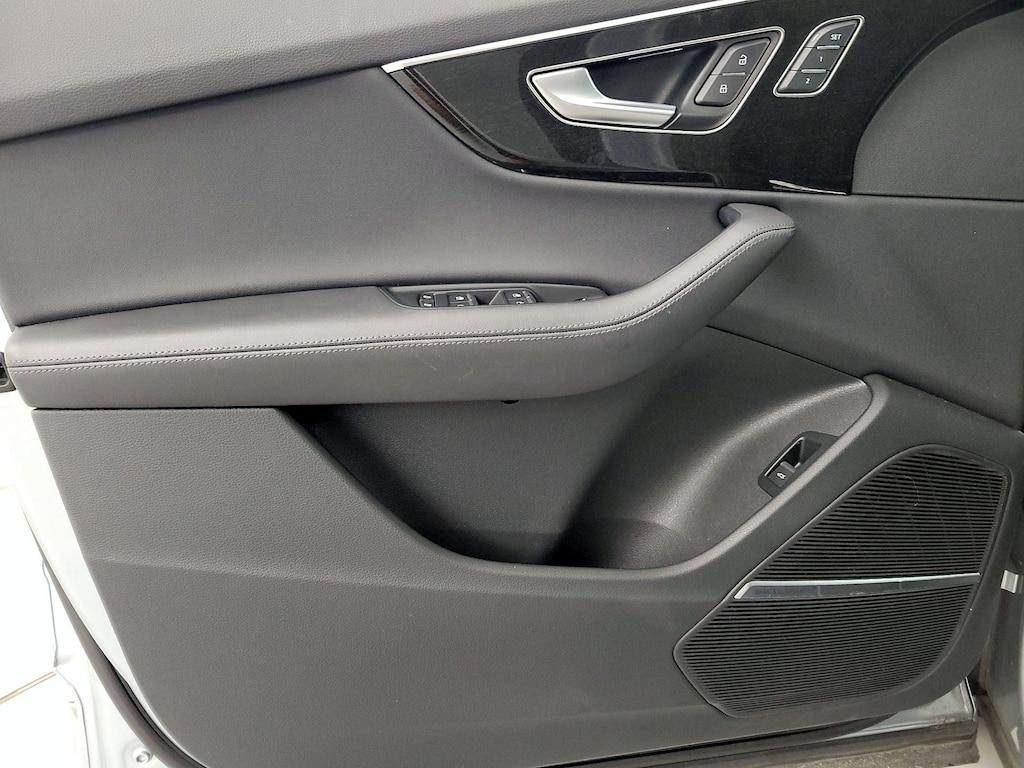 used 2023 Audi Q7 car, priced at $42,998