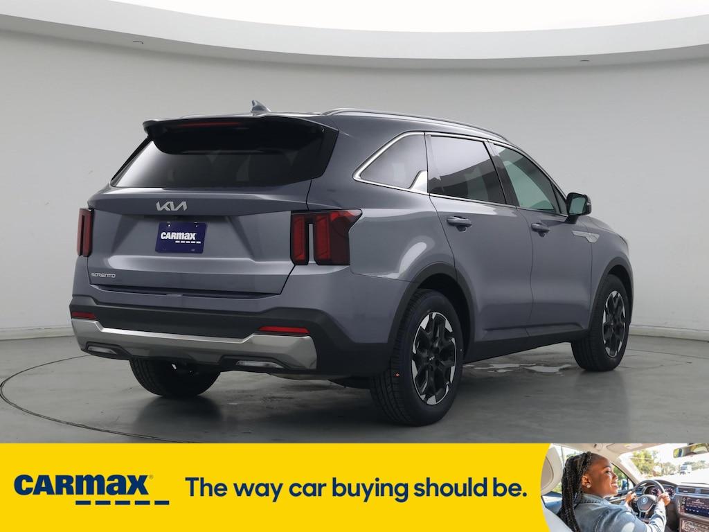 used 2024 Kia Sorento car, priced at $31,998