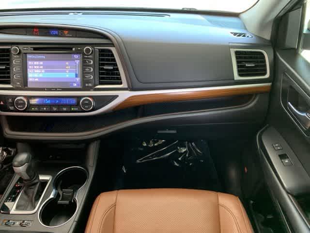 used 2019 Toyota Highlander car, priced at $30,200