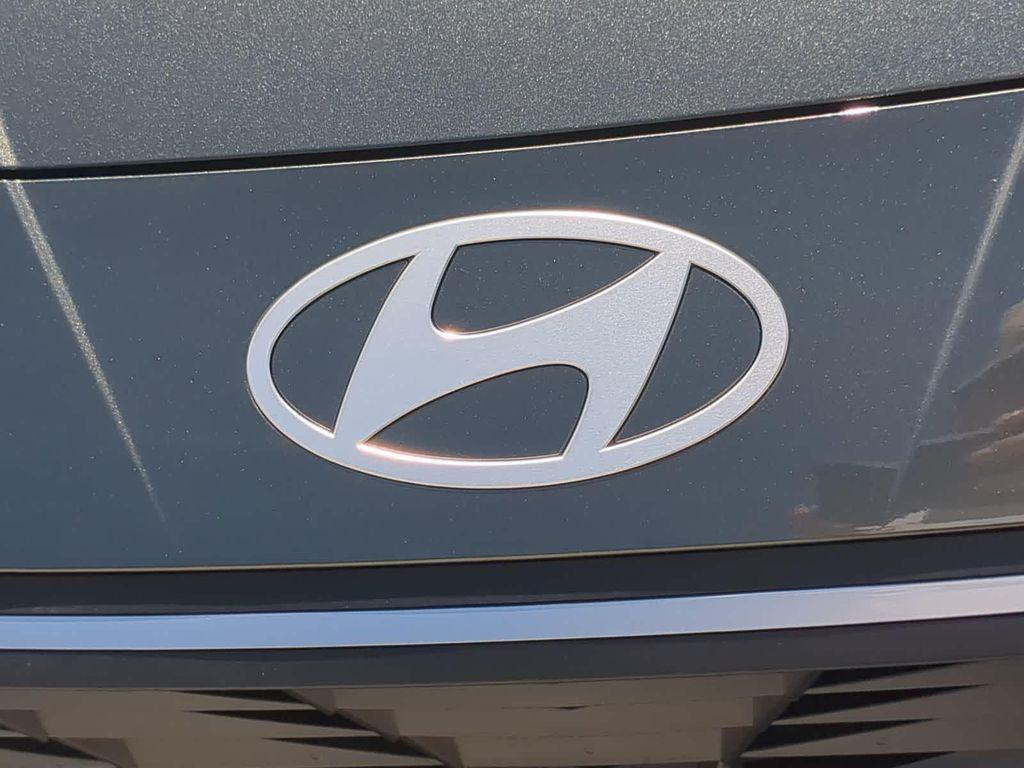 new 2025 Hyundai Elantra car, priced at $20,526