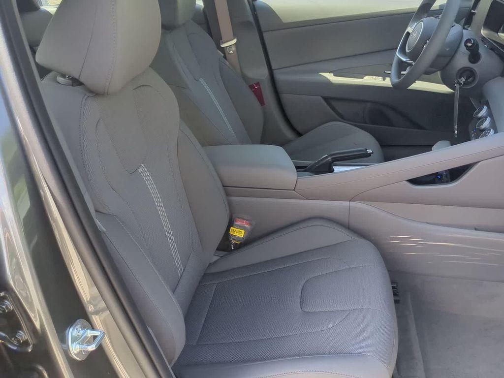 new 2025 Hyundai Elantra car, priced at $20,526