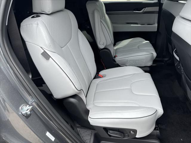 new 2025 Hyundai Palisade car, priced at $40,067