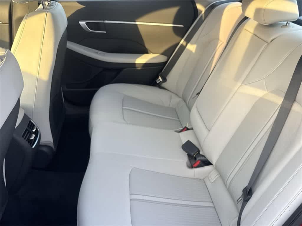 new 2025 Hyundai Sonata Hybrid car, priced at $29,727
