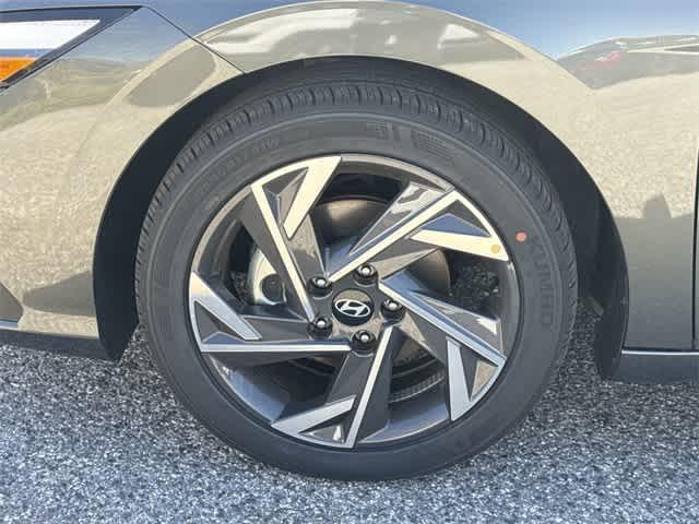 new 2025 Hyundai Elantra car, priced at $24,172