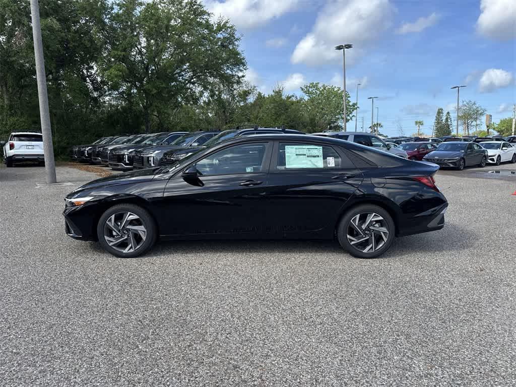 new 2025 Hyundai Elantra car, priced at $21,942