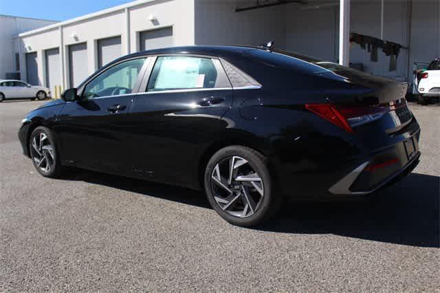 new 2025 Hyundai Elantra car, priced at $26,447