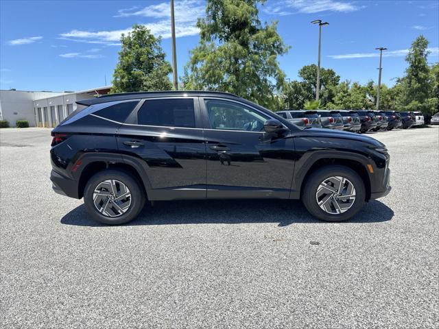new 2025 Hyundai TUCSON Hybrid car, priced at $34,674