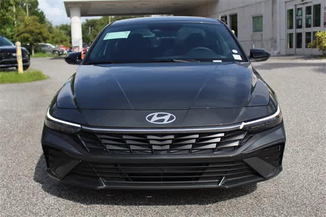 new 2025 Hyundai Elantra car, priced at $23,956